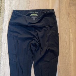 Earth Yoga size m yoga pants with two side pockets black